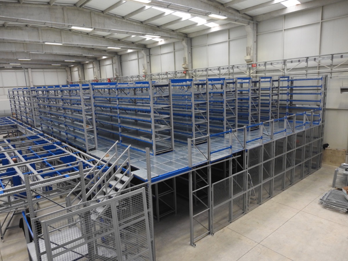 Rayonnage mezzanine multiniveau